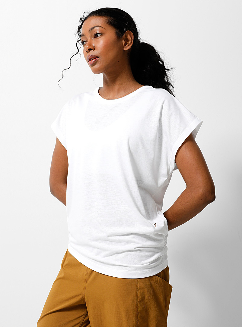 Indyeva: Le t-shirt asymétrique fronce latérale Blanc pour femme