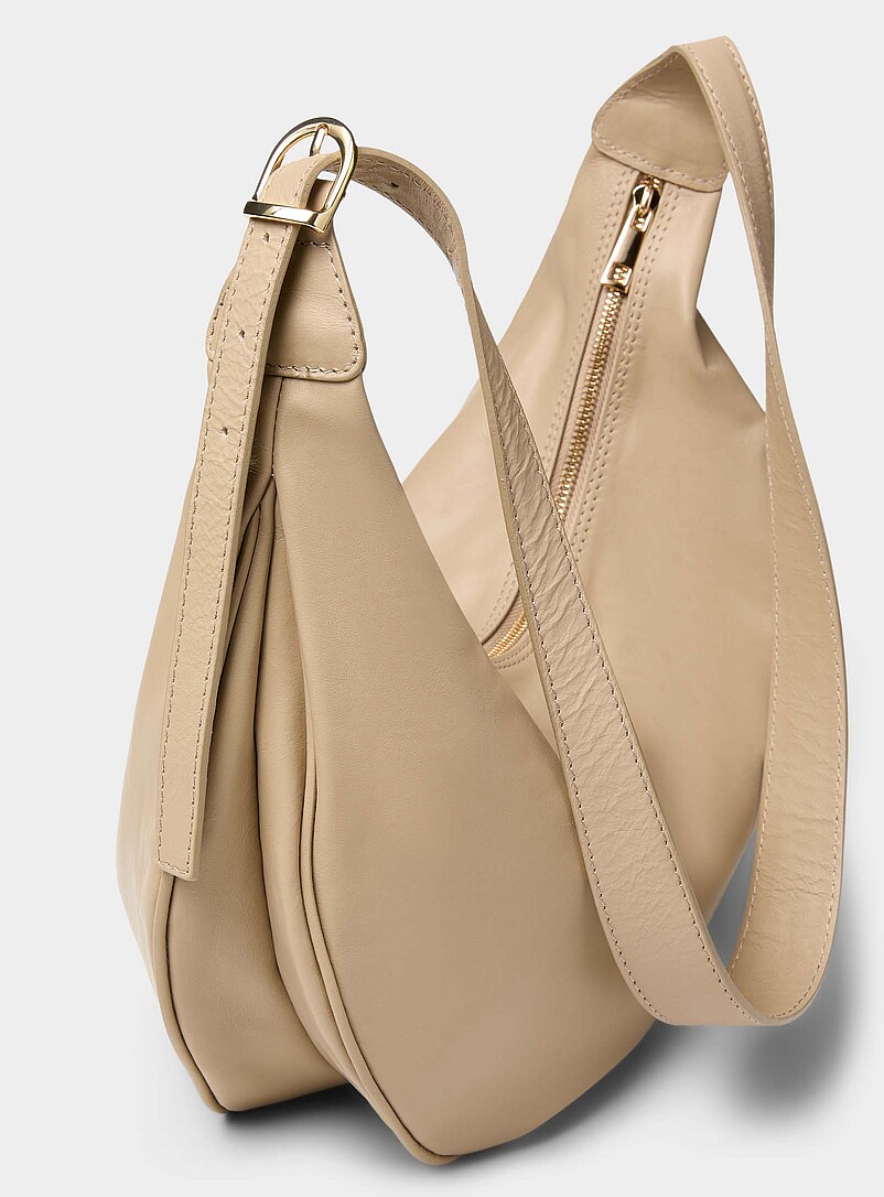 Simons: Le sac besace arrondi cuir textur&eacute; <b>Collection exclusive d'Italie</b> Taupe pour femme