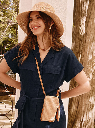 Woven straw and leather phone clutch <b>Exclusive collection from Italy</b>