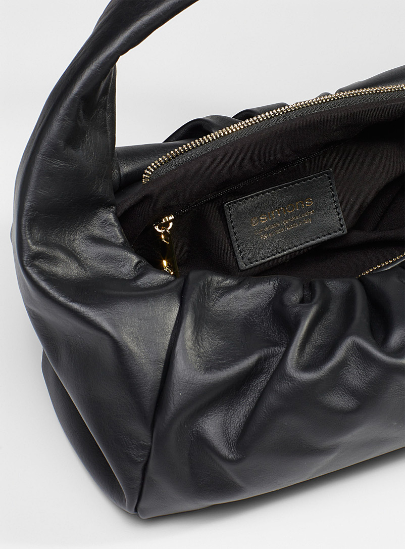 Simons: Le sac d'épaule cuir drapé Noir pour femme