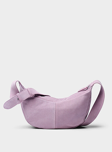 Simons: Le sac besace demi-lune su&egrave;de &eacute;pur&eacute; <b>Collection exclusive d'Italie</b> Taupe pour femme