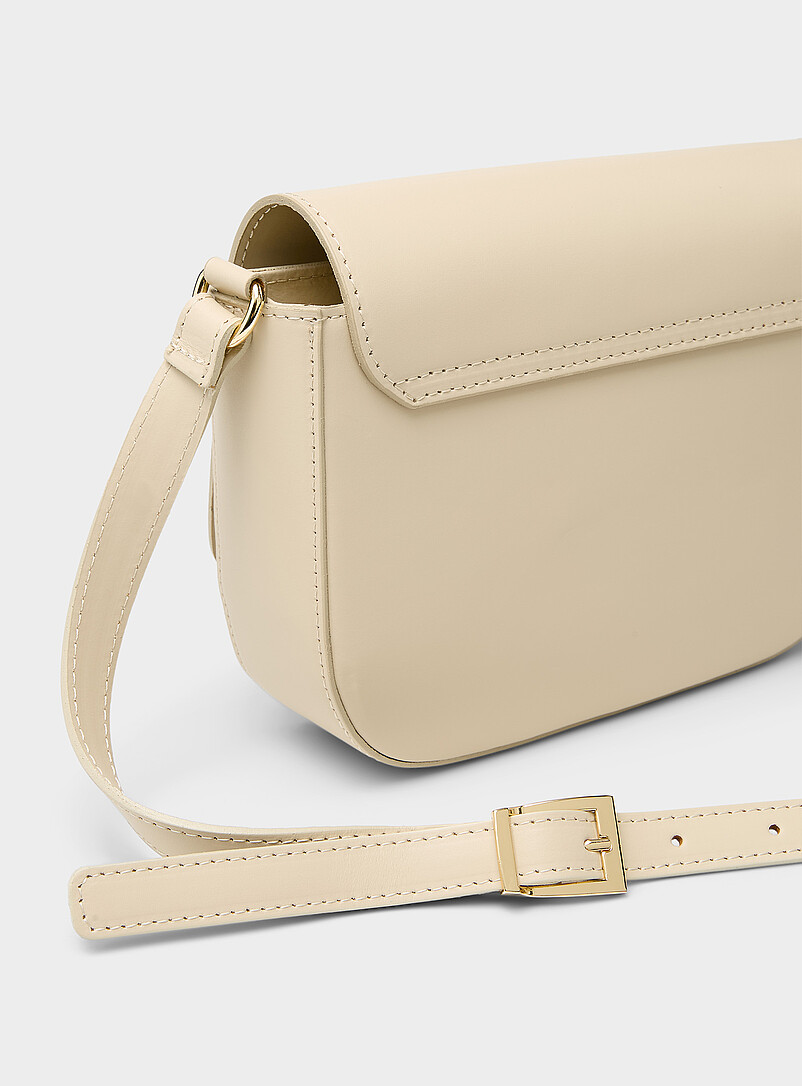 Simons Red Metal buckle leather saddle bag <b>Exclusive collection from Italy</b> for women