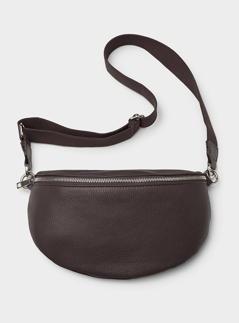 Simons: Le sac banane cuir grenu accents m&eacute;talliques <b>Collection exclusive d'Italie</b> Bourgogne pour femme