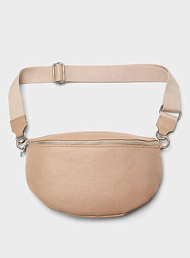 Le sac banane cuir grenu demi-lune <b>Collection exclusive d'Italie</b>