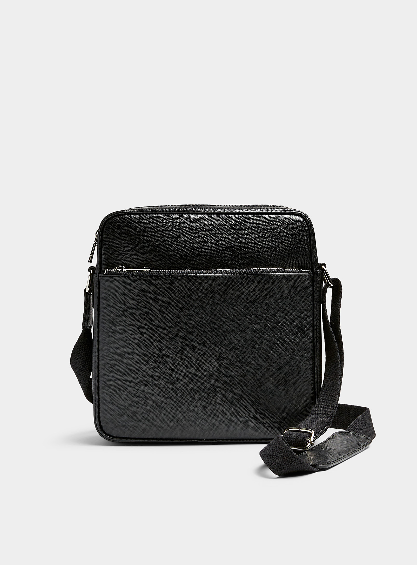 Le 31 Saffiano Square Shoulder Bag In Black