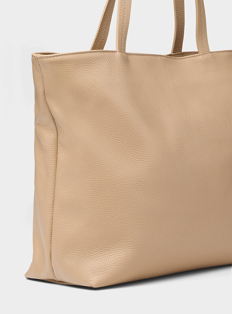 Pebbled leather zipped tote Exclusive collection from Italy product image 2