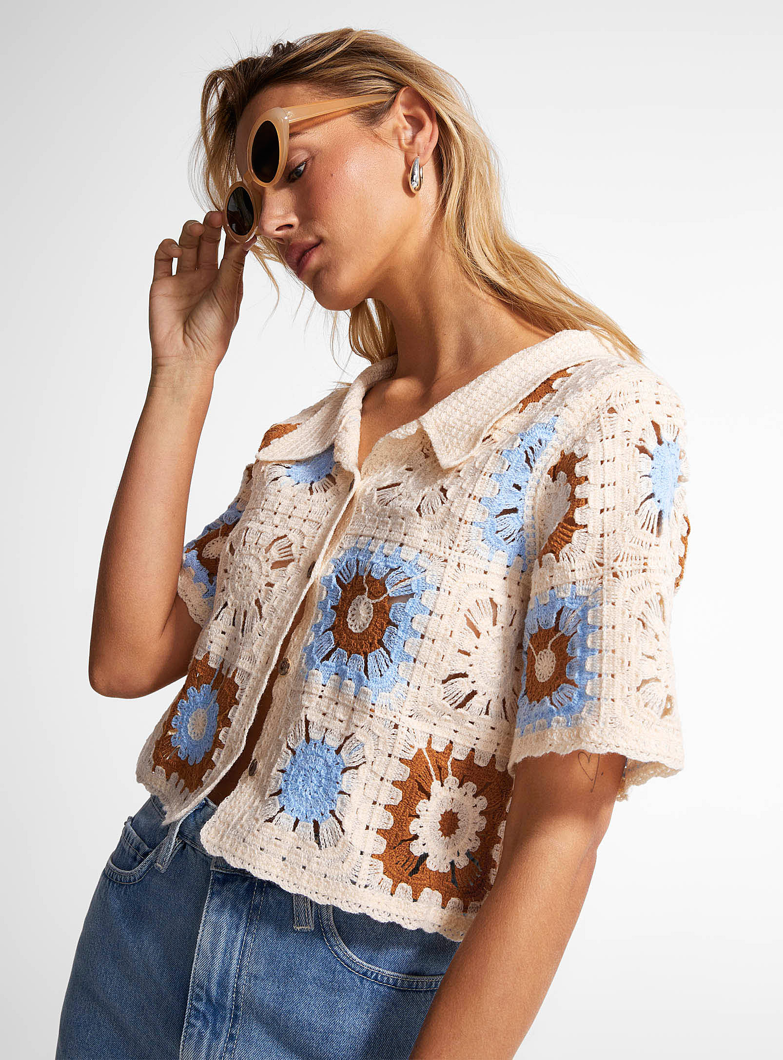 Icône - Women's Crocheted geometric pattern cropped Cardigan Sweater