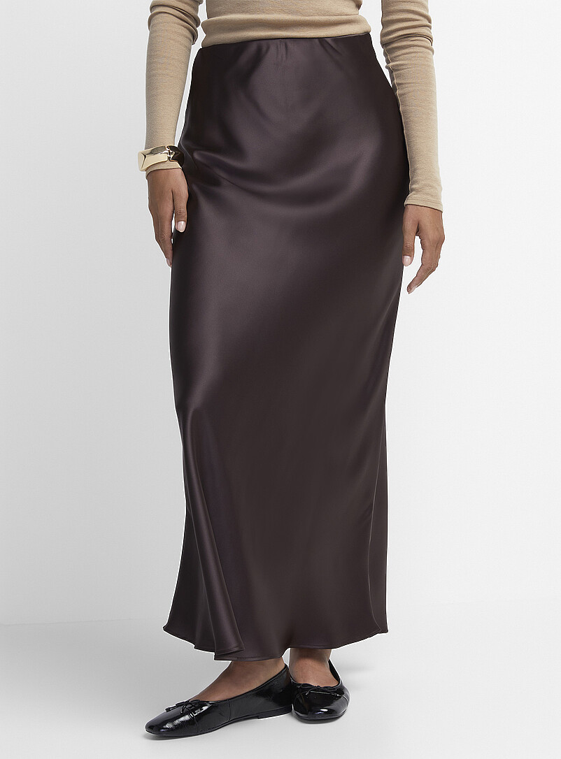 Ic&ocirc;ne Ivory Satiny maxi skirt for women