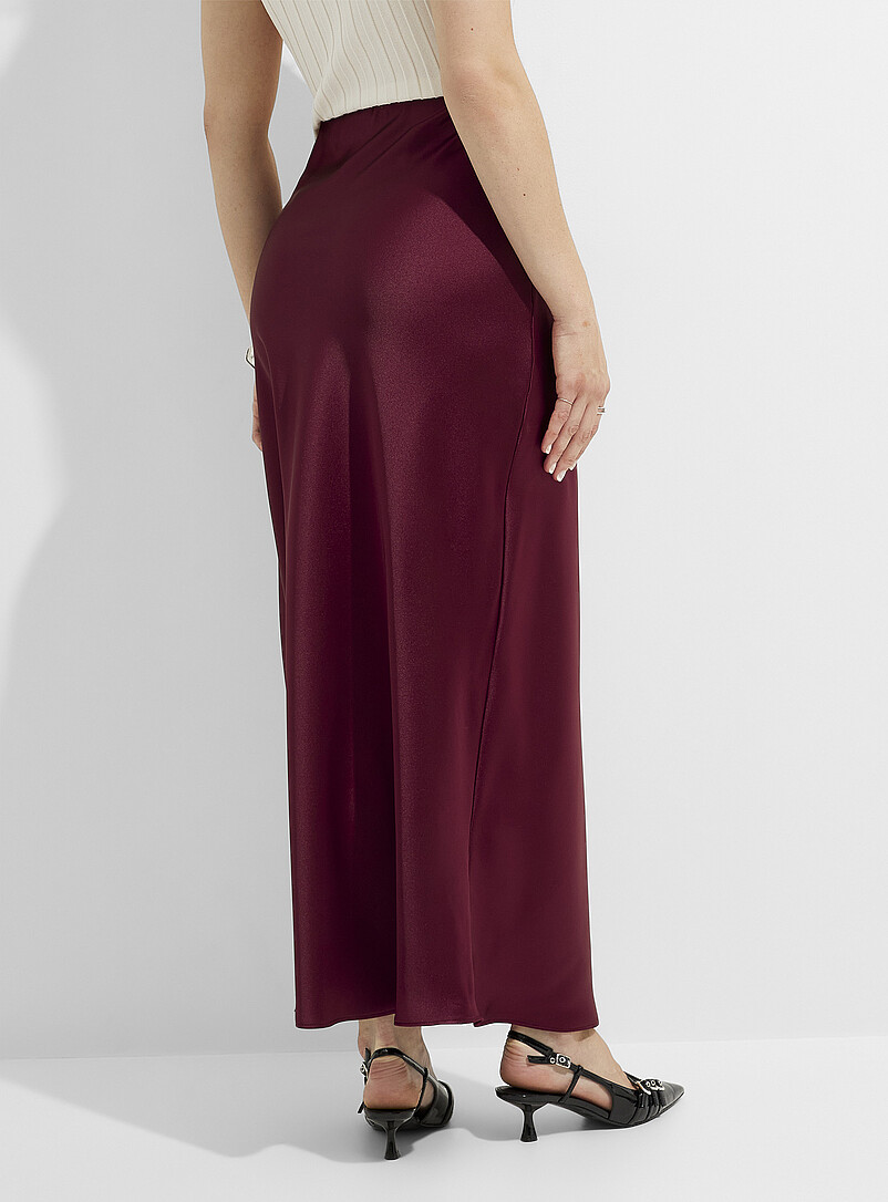 Ic&ocirc;ne Ivory Satiny maxi skirt for women