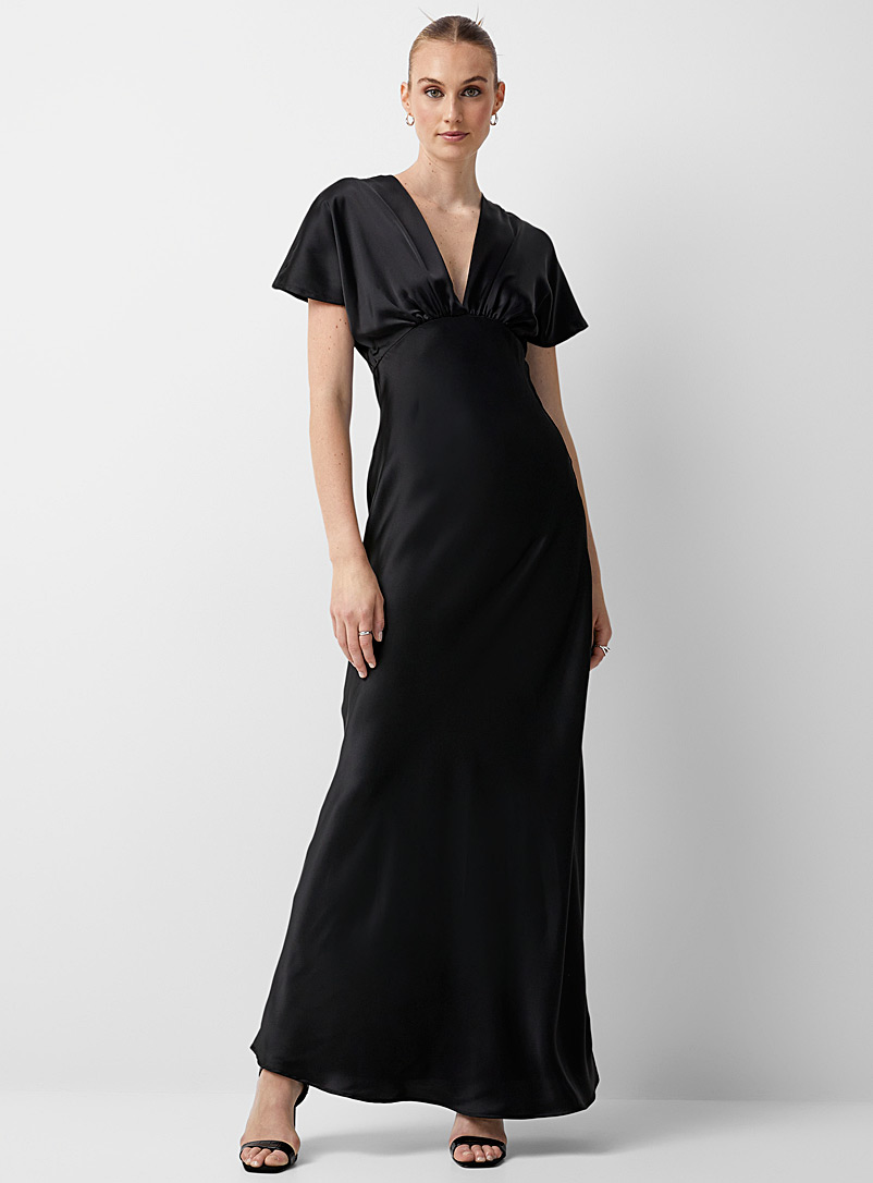 Icône Black Plunging V-neck long satiny dress for women