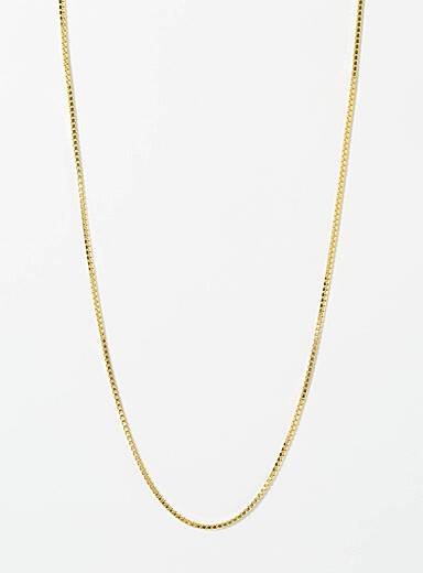 Le collier cha&icirc;ne carr&eacute;e plaqu&eacute; or