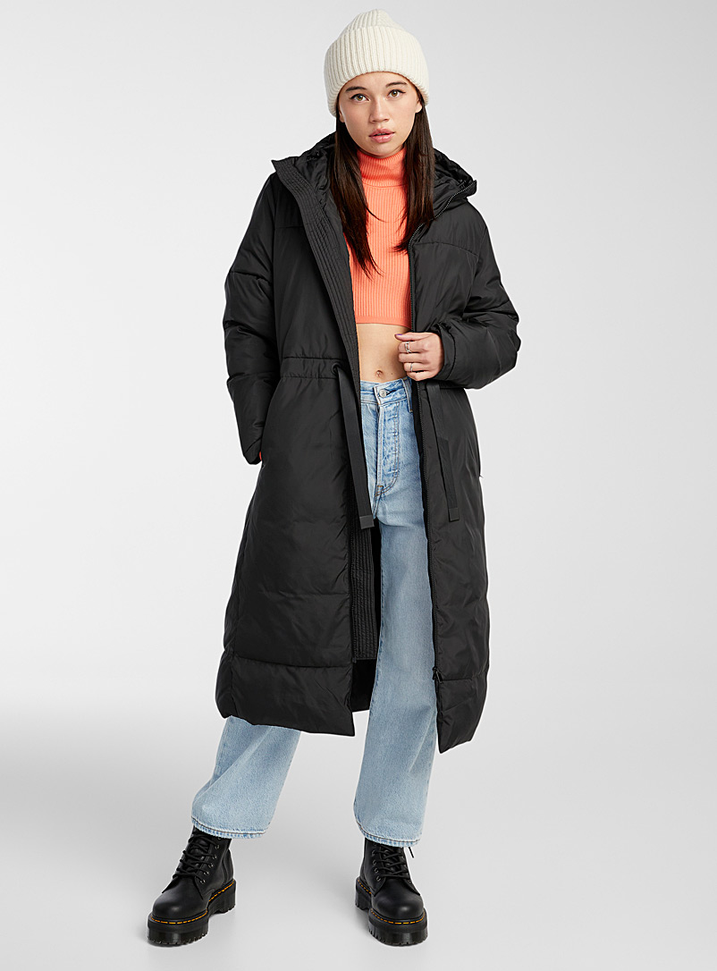 Twik Black Adjustable-waist long puffer coat for women