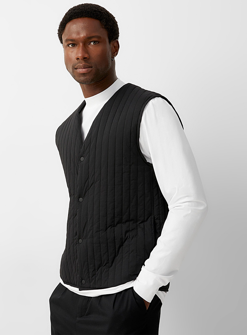 Le 31 Black Vertical quilted vest for men