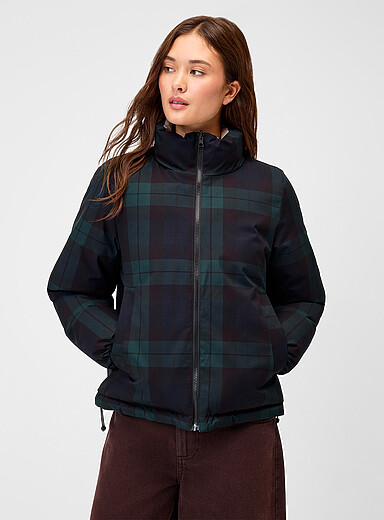 Twik Patterned Navy Reversible plaid/solid cropped puffer jacket for women