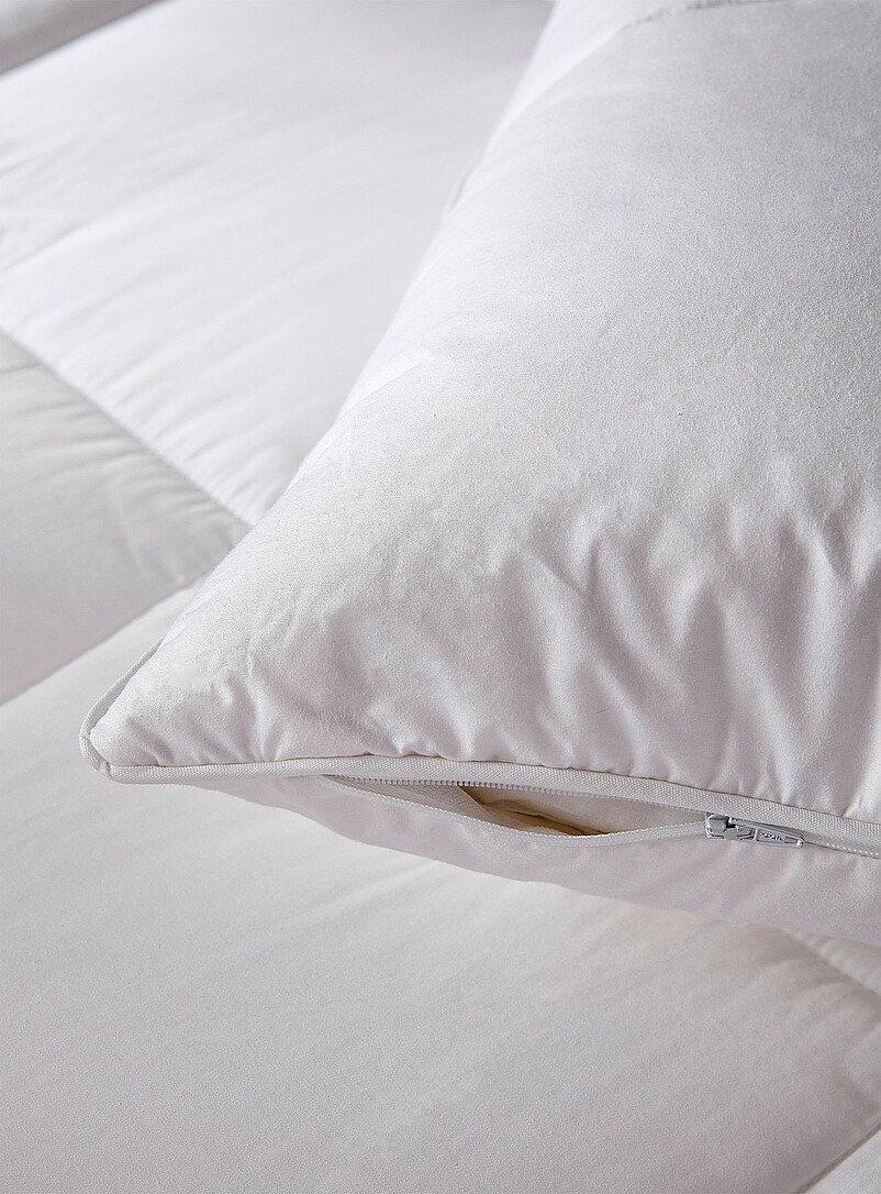 Royal Plus feather and down pillow Firm support product image 2