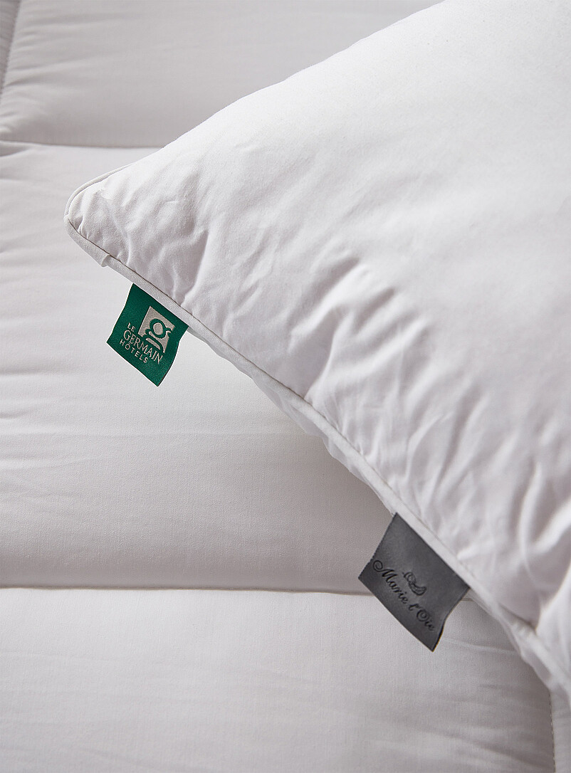 Royal Plus feather and down pillow Firm support product image 3