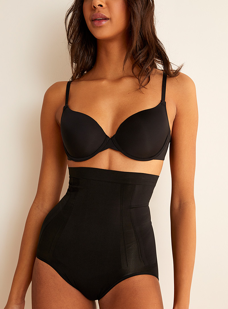 https://imagescdn.simons.ca/images/1193-1815-1-A1_2/oncore-high-waisted-brief.jpg?__=5