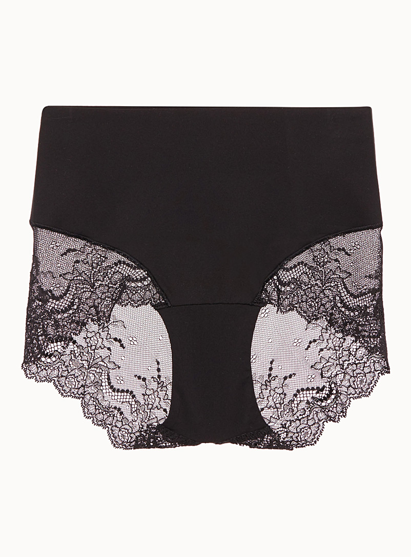 https://imagescdn.simons.ca/images/1193-515-1-A1_2/undie-tectable-lace-support-bikini-panty.jpg?__=20