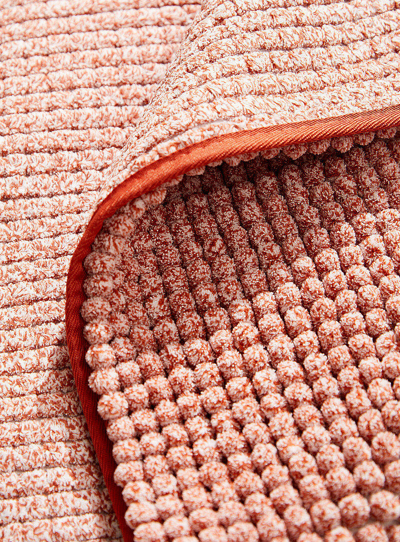 Simons Maison: Le tapis de bain chenille blanchie Voir nos formats offerts Rouge