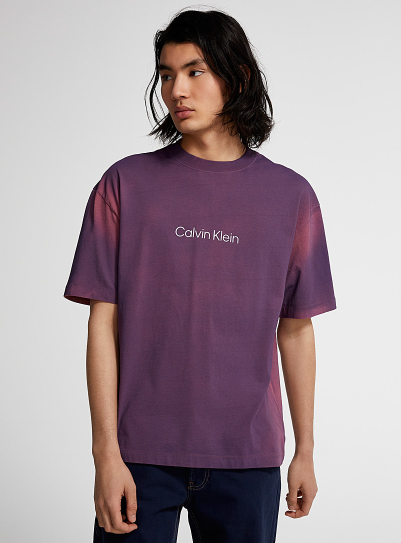 Calvin Klein: Le t-shirt délavé logo contraste Mauve pour homme