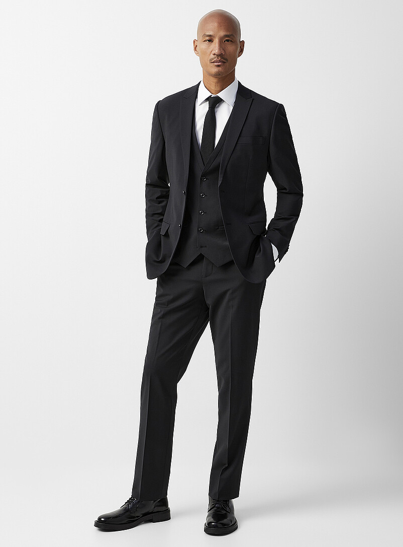 Essential wool-blend vest London fit - Semi-slim product image 2