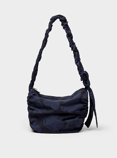 Le sac bandouli&egrave;re Utu Kukasta Kukkaan
