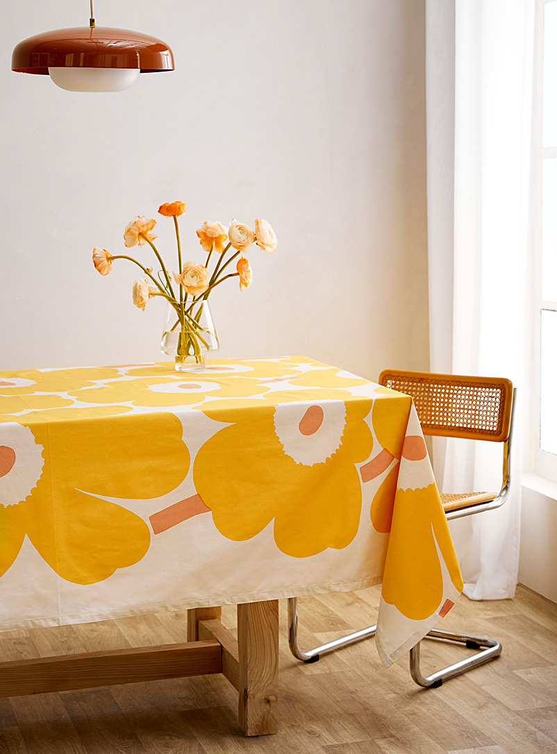 Marimekko: La nappe fleurs jaunes Unikko Jaune doré