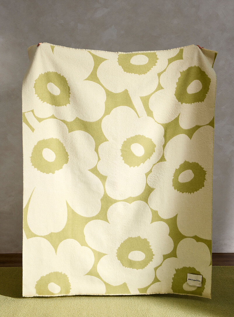 Marimekko: Le jet&eacute; r&eacute;versible Unikko Huopa vert pomme 130 x 170 cm Vert &agrave; motifs