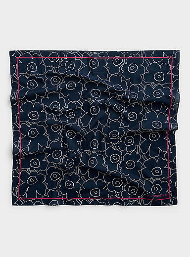 Le foulard floral Pesofati Piirto Unikko