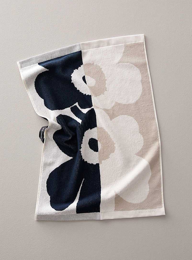 Marimekko Marine Blue Suur Unikko hand towel for women