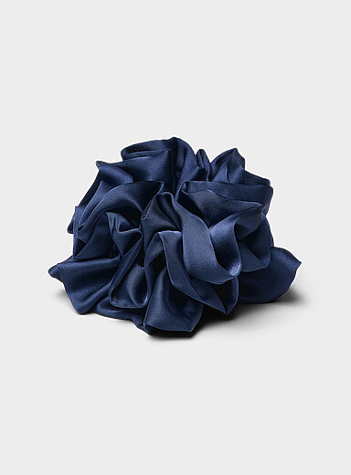 Satiny double-effect scrunchie
