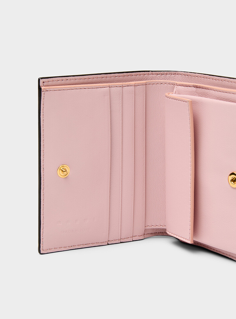 MARNI: Le portefeuille pli&eacute; signature m&eacute;tallique Rouge framboise - Cerise pour femme