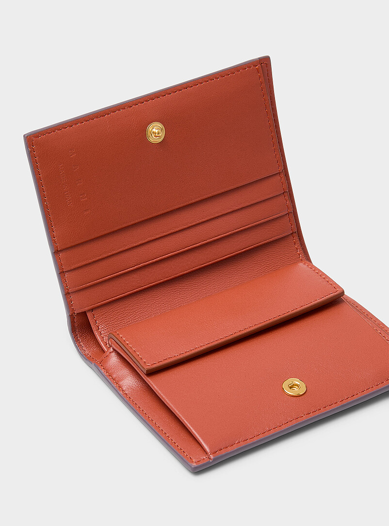 Embroidered signature bifold wallet product image 2