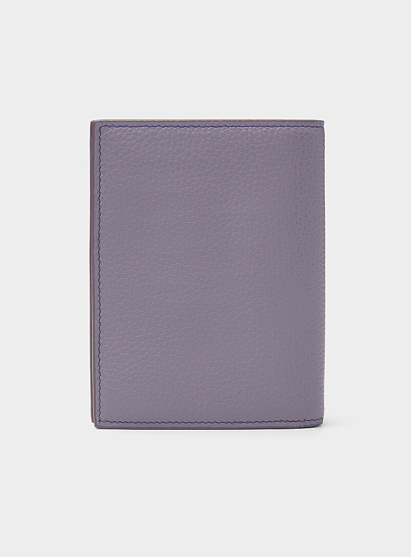 Embroidered signature bifold wallet product image 3