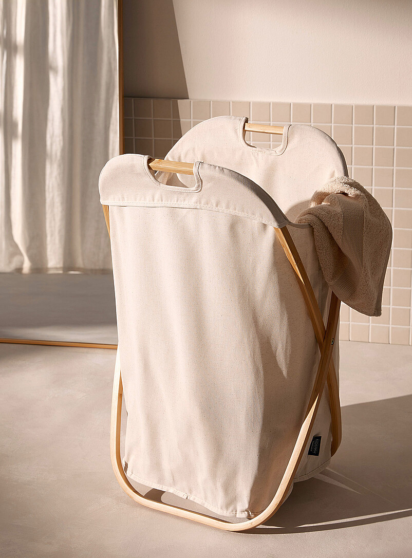 Bamboo laundry hamper product image (primary)