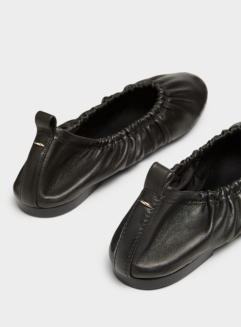 Dolce Vita: La ballerine fronc&eacute;e Conrad Femme Noir pour femme
