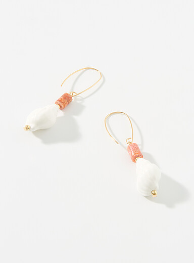 Simons: Les longues boucles d'oreilles coquillages et pierres Blanc cass&eacute; pour femme
