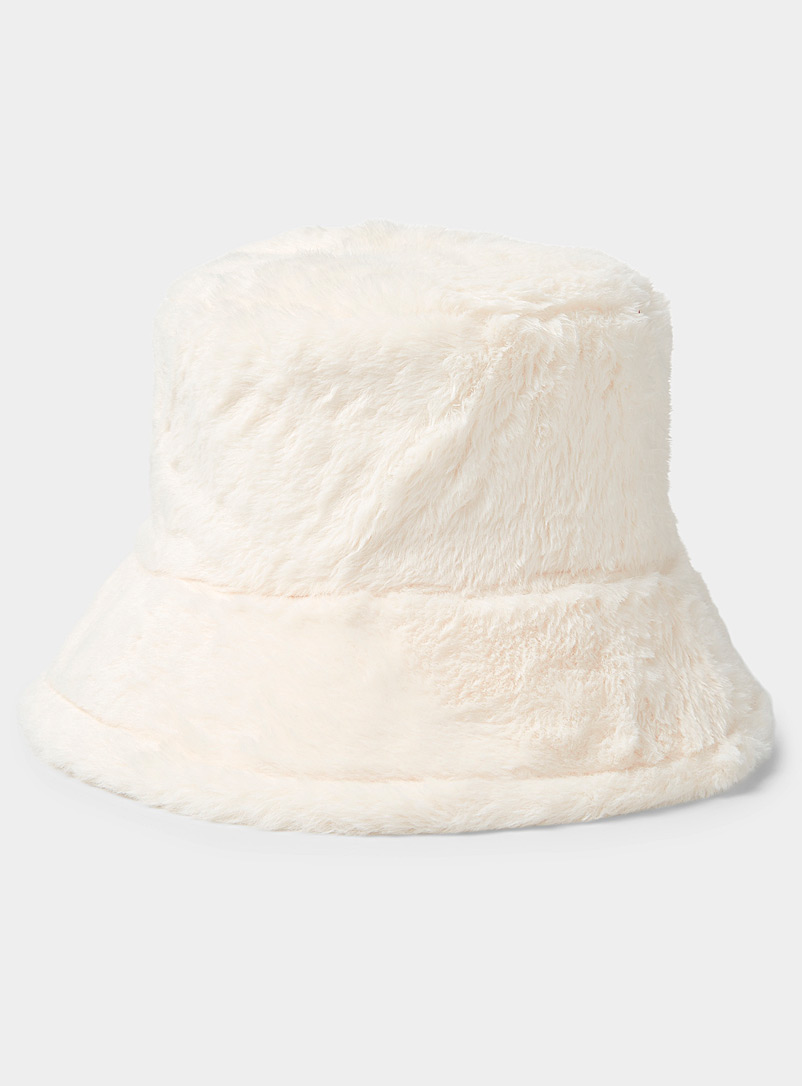 Simons Ivory White Plush bucket hat for women