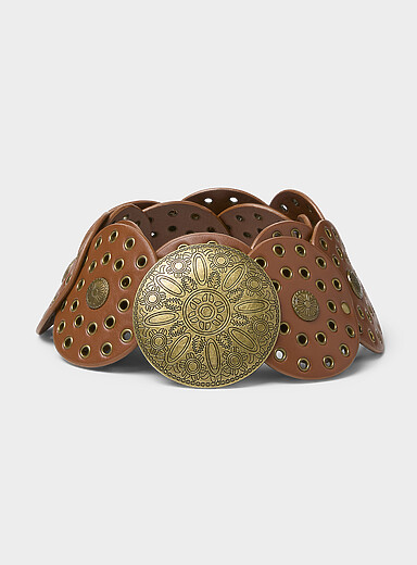La large ceinture pastilles &agrave; &oelig;illets