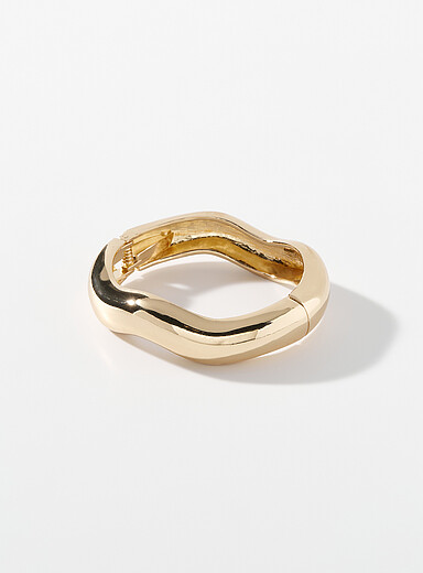 Wavy bangle