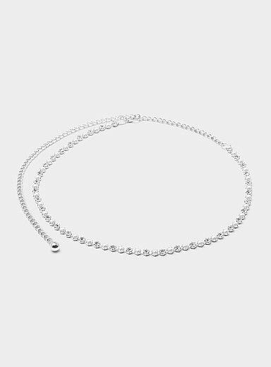 Pearl and diamond fine chain