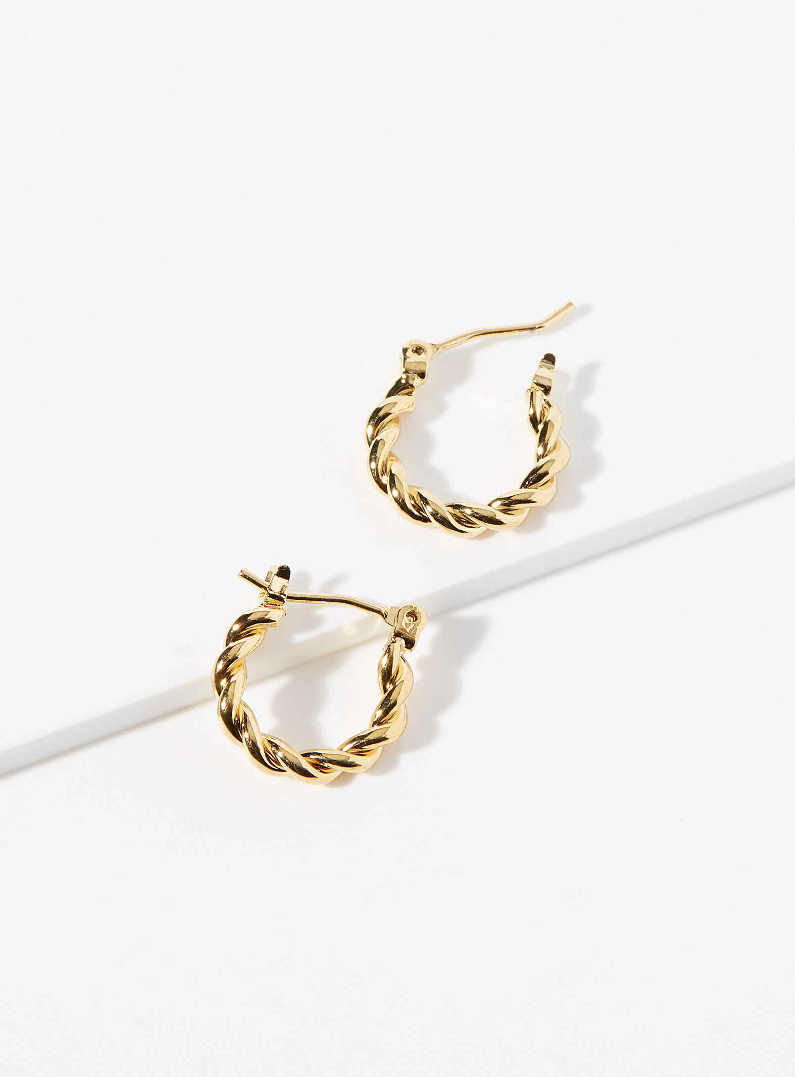 Simons - Women's Small golden Hoop Earrings