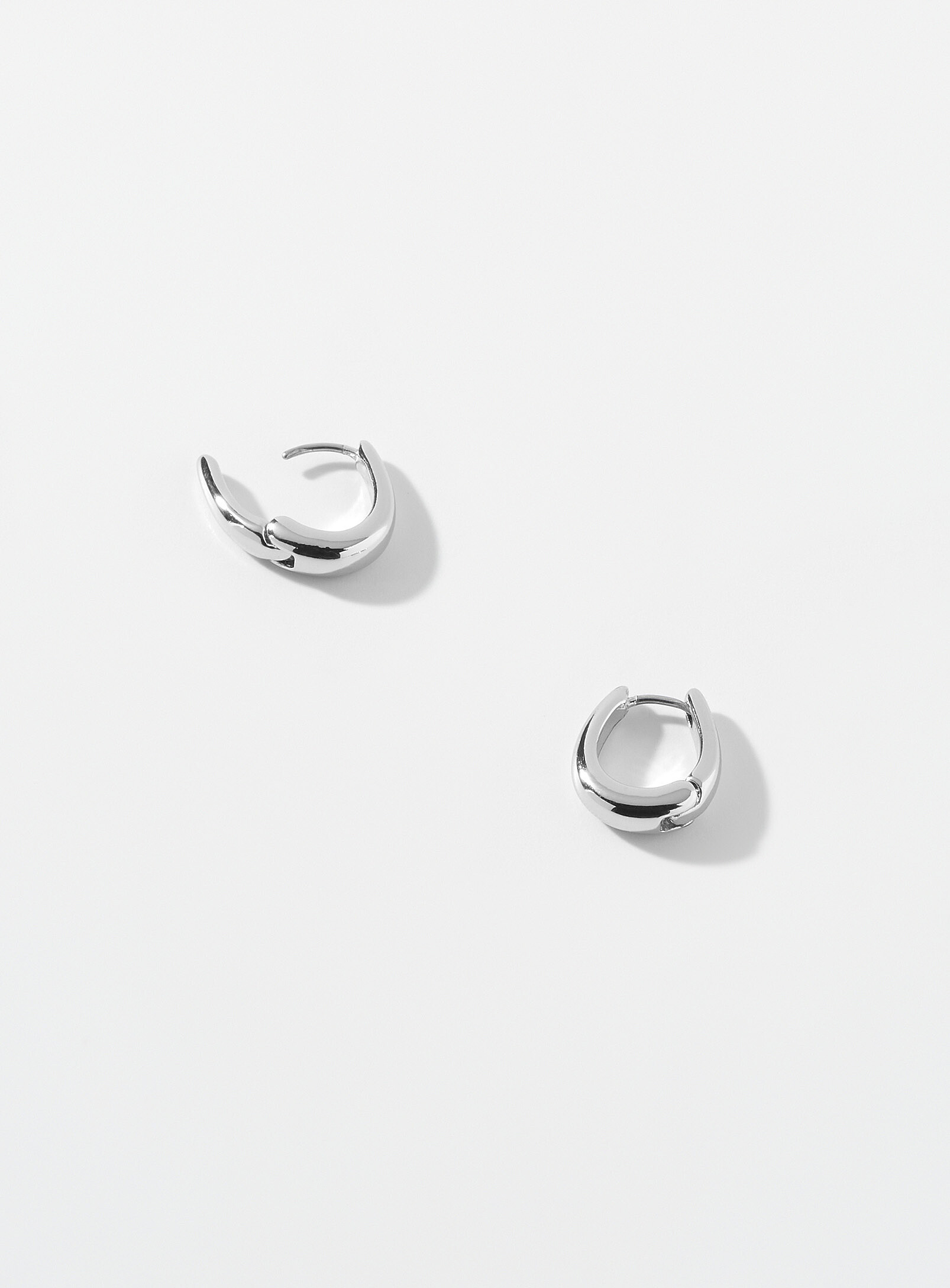 Simon's Small Oval Hoops In Silver