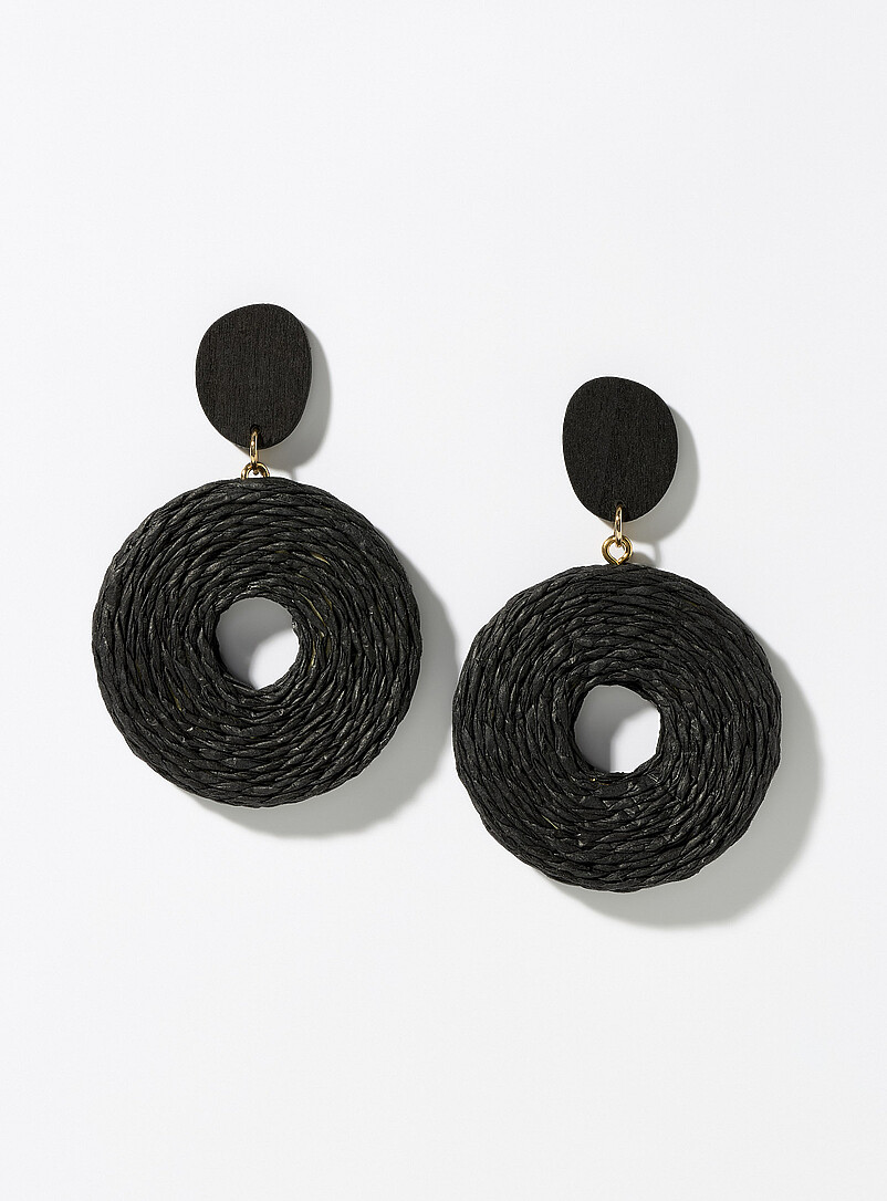 Round wood and raffia earrings product image (primary)
