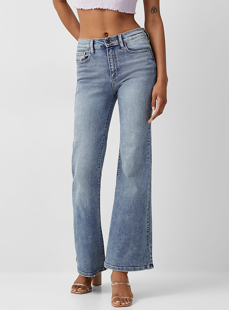 Icône Baby Blue Faded blue bootcut jean for women