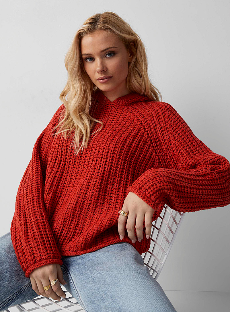 Twik: Le pull à capuche tricot côtelé Rouge pour femme