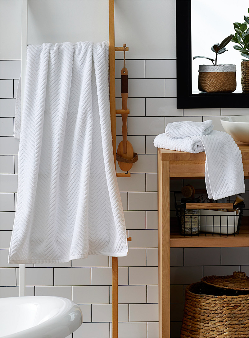 Simons Maison: Les serviettes rayures chevrons Blanc