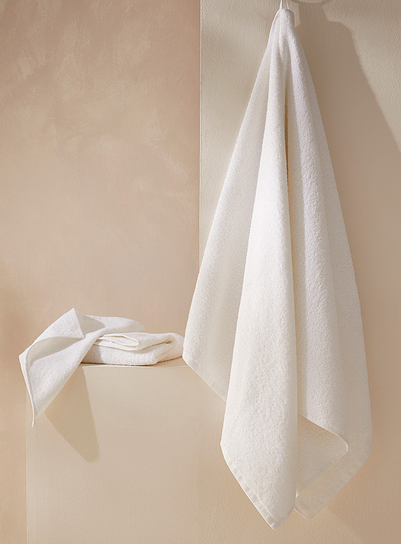 Simons Maison White Quick-drying daily organic cotton towels Lightweight, eco-friendly fibre