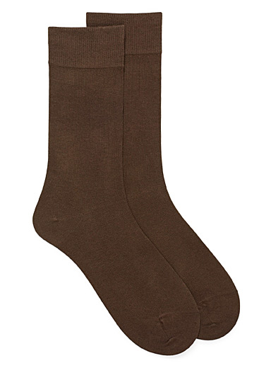 Minimalist dress socks