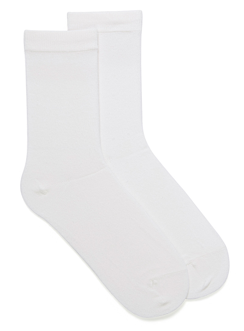 Simons Ivory Solid basic socks for women